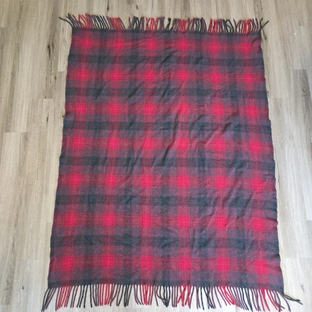 VTG Pendleton Wool Stadium Blanket Tartan Plaid Red Black 48x60 + Fringe 30s-50s